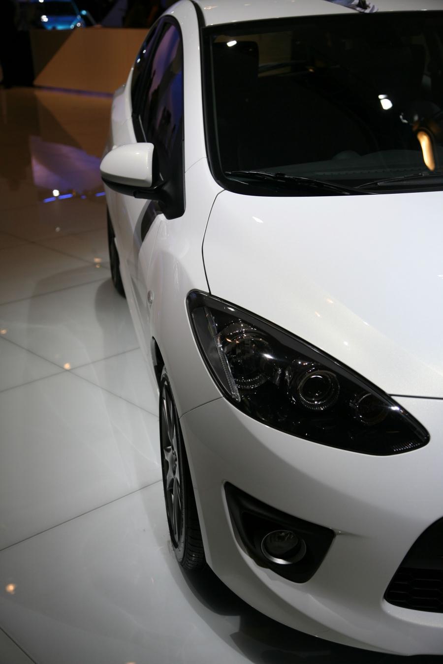  Mazda2 3-Door 2007 года  (фото 84 из 96)